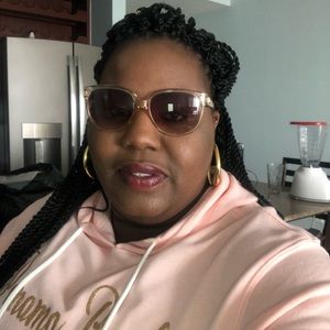 Meet your Posher, Sheena